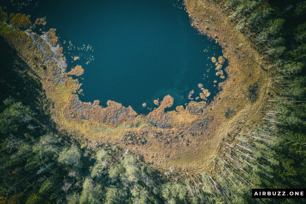 Cool looking lake.